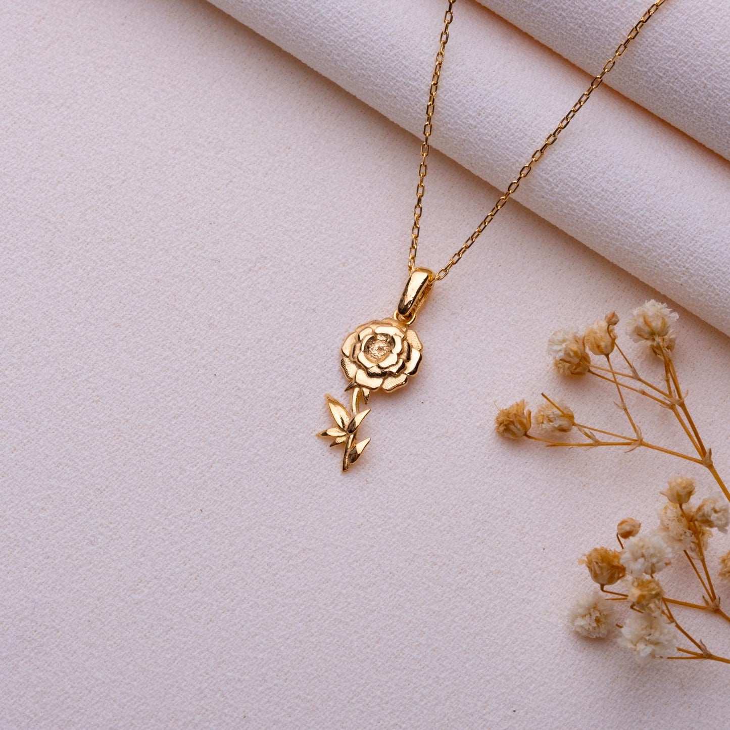 Marigold Flower Necklace, Birth Flower Jewelry, Custom Pendant, Personalized Charm Necklace, Birthstone Necklace, Best Friend & Mom Gift
