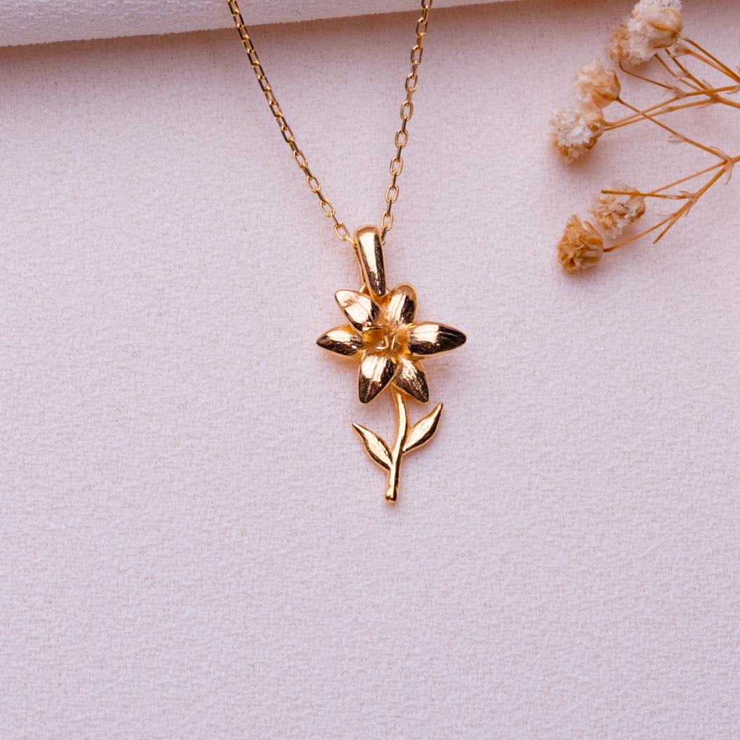 Lily Flower Necklace • Gold Birth Flower Pendant -Lily Jewelry Gift for Her-Birthflower Necklace-Flower Girl Gift-Floral Birth Month Jewelry