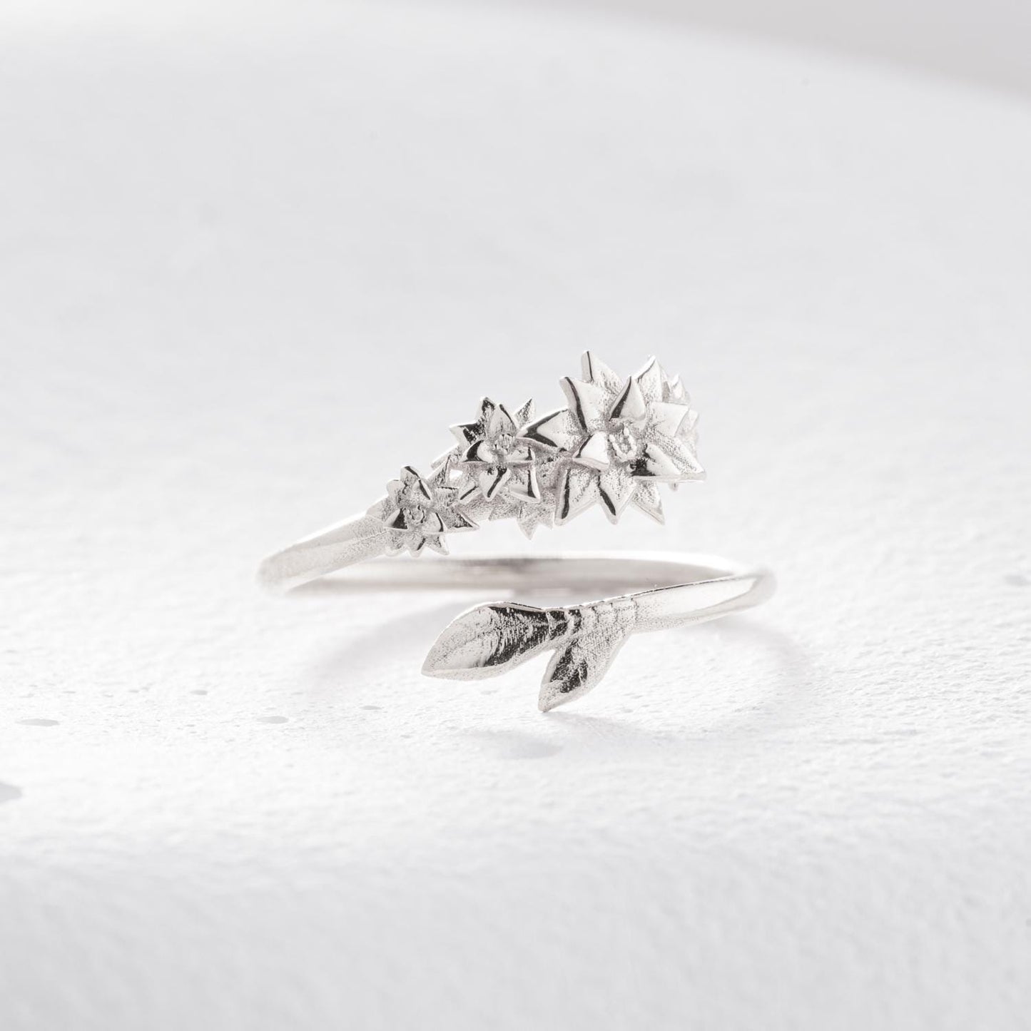 Gold Jewelry Dainty Lily Flower Ring – Birth Flower Jewelry, Feminine Adjustable Stackable Ring, Sterling Nature Minimalist Botanical Ring