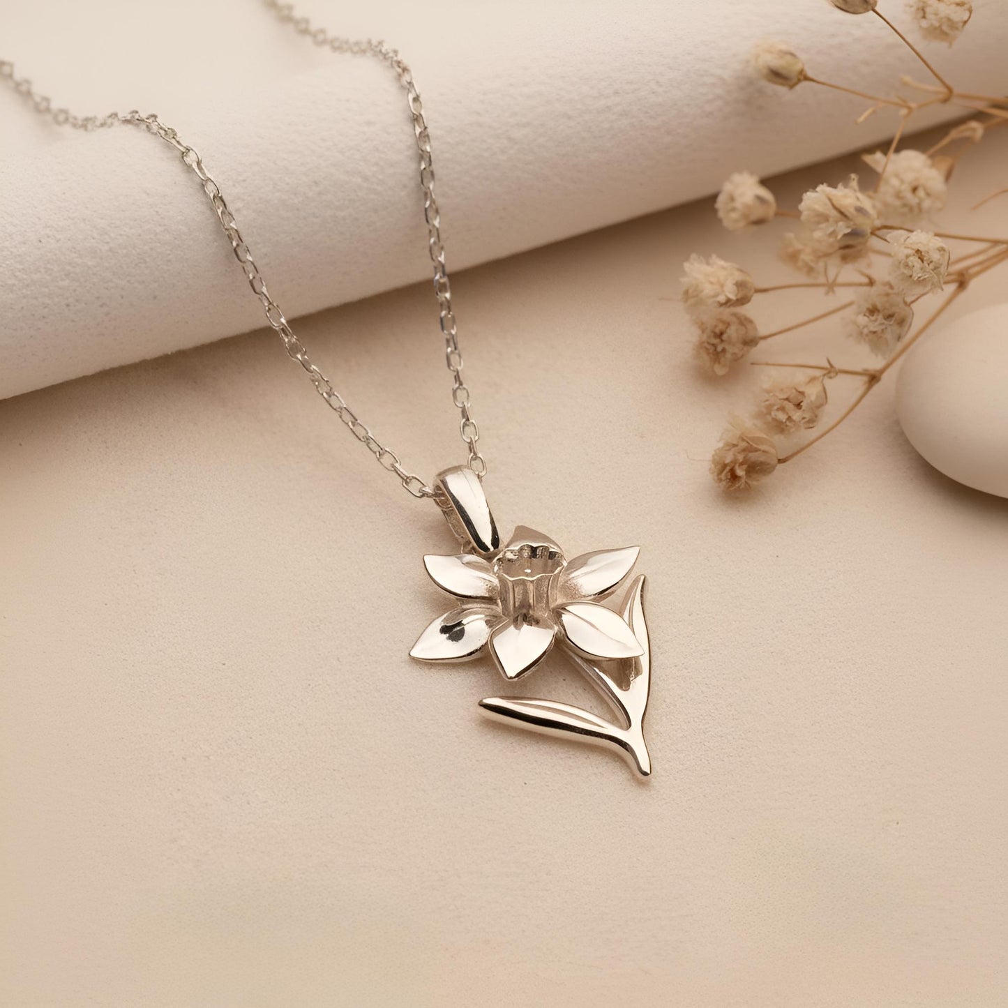 Daffodil Narcissus Flower Necklace | 925 Sterling Silver for Women | Botanical Spring Floral Jewelry | March Birth Flower Gift
