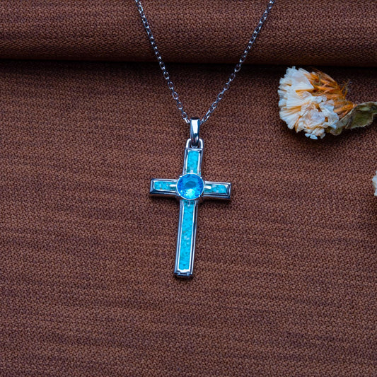 Birthstone Cross Gothic: History, Meaning, and Jewelry Symbolism