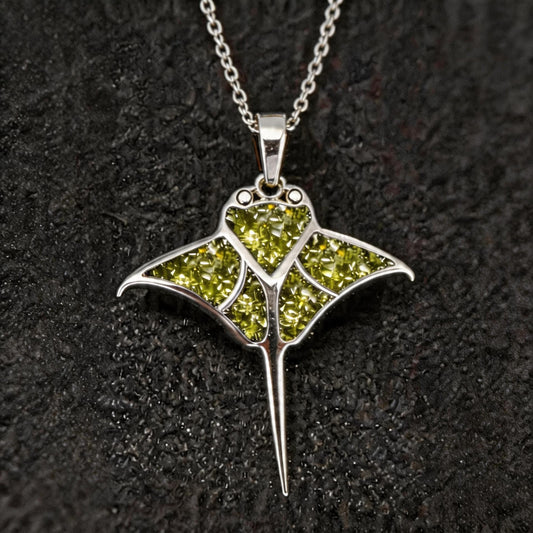Peridot Manta Ray: History, Meaning, and Jewelry Symbolism