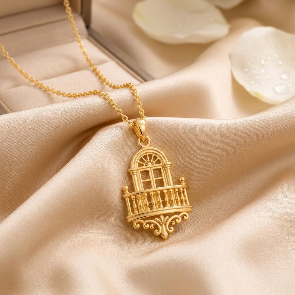 Royal Balcony: History, Meaning, and Jewelry Symbolism