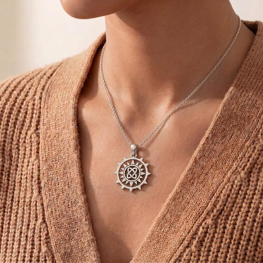 Circle Knot: History, Meaning, and Jewelry Symbolism