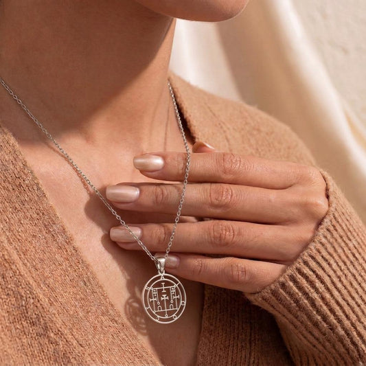 Alloces Seal: History, Meaning, and Jewelry Symbolism