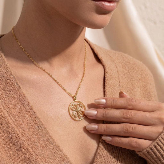 Four Leaf Clover: History, Meaning, and Jewelry Symbolism