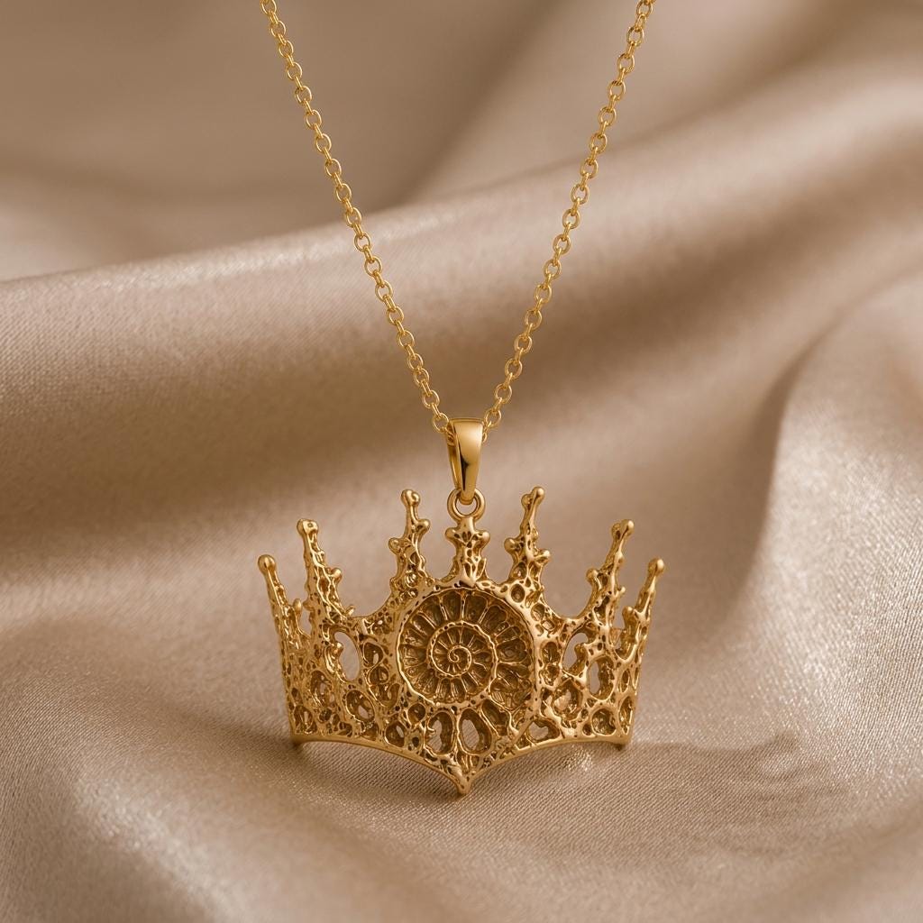 Fossil Crown jewelry design featured in the Rimossa meaning guide