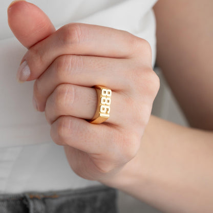 Signet Ring - Custom Men's Pinky Ring, Personalized Name Ring, Dainty Handwriting Birthflower Ring, Statement Anniversary Ring,Mother's Ring