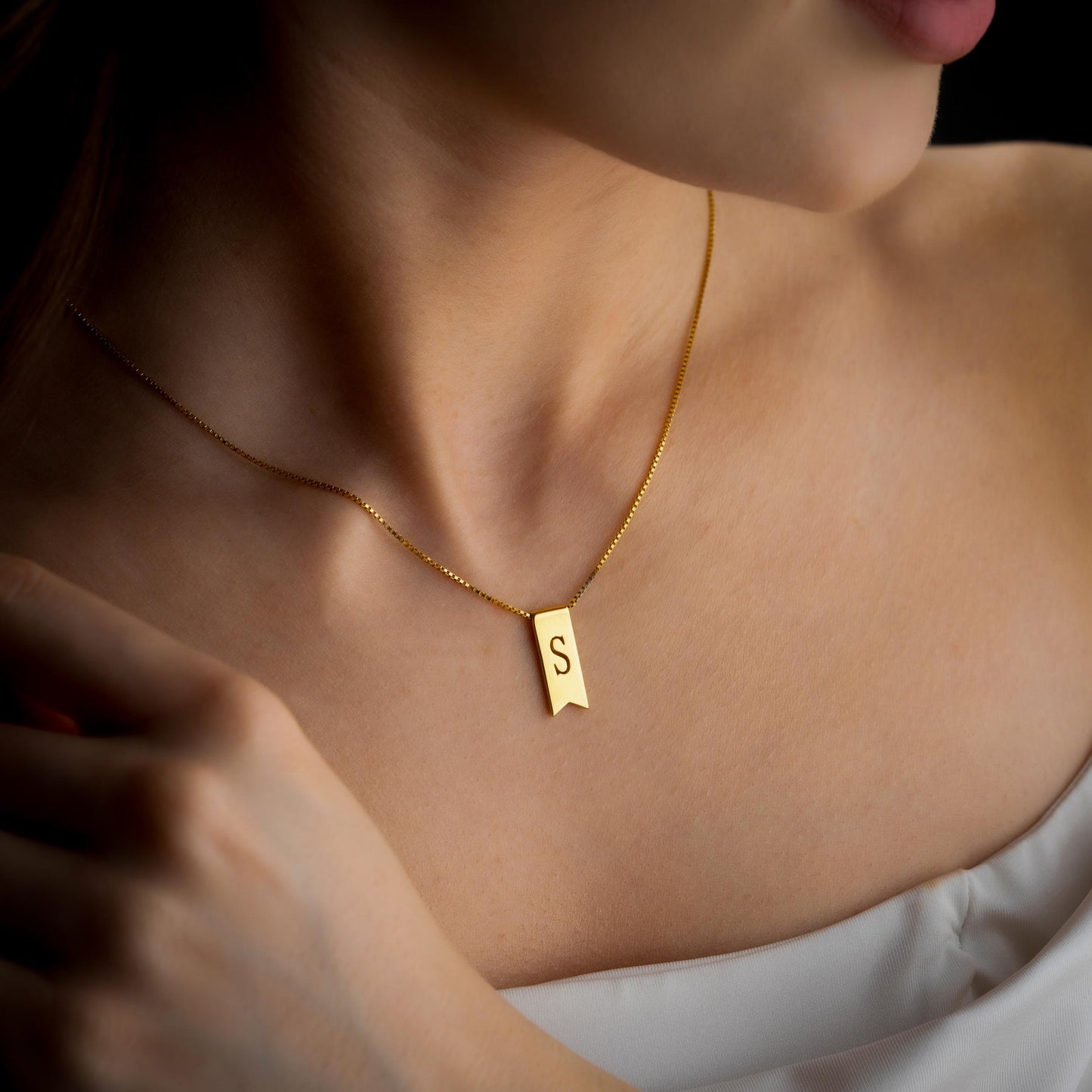 Flag Necklace - Personalized Initial Necklace, Engraved Monogram Pendant, Minimalist 14K Gold Jewelry, Graduation Gift,Birthday Gift for Her