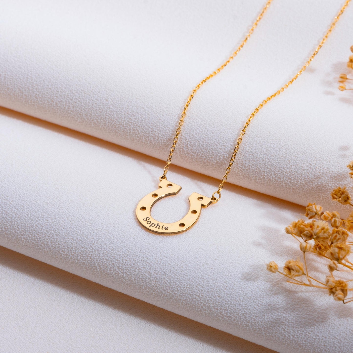 Horseshoe Necklace, Custom Nameplate Necklace, Personalized Jewelry, Gift for Women, Dainty Name Necklace, Birthday Gift Ideas-handmade