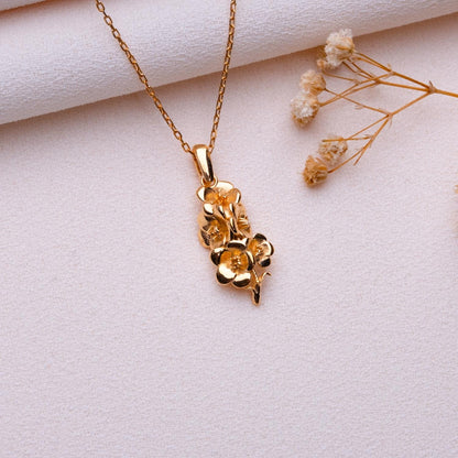 Larkspur Necklace,Birth Flower Pendant,Floral Birth Jewelry,Daisy Necklace,Mama Necklace,New Mom Necklace,Handmade 925 Sterling Silver Charm