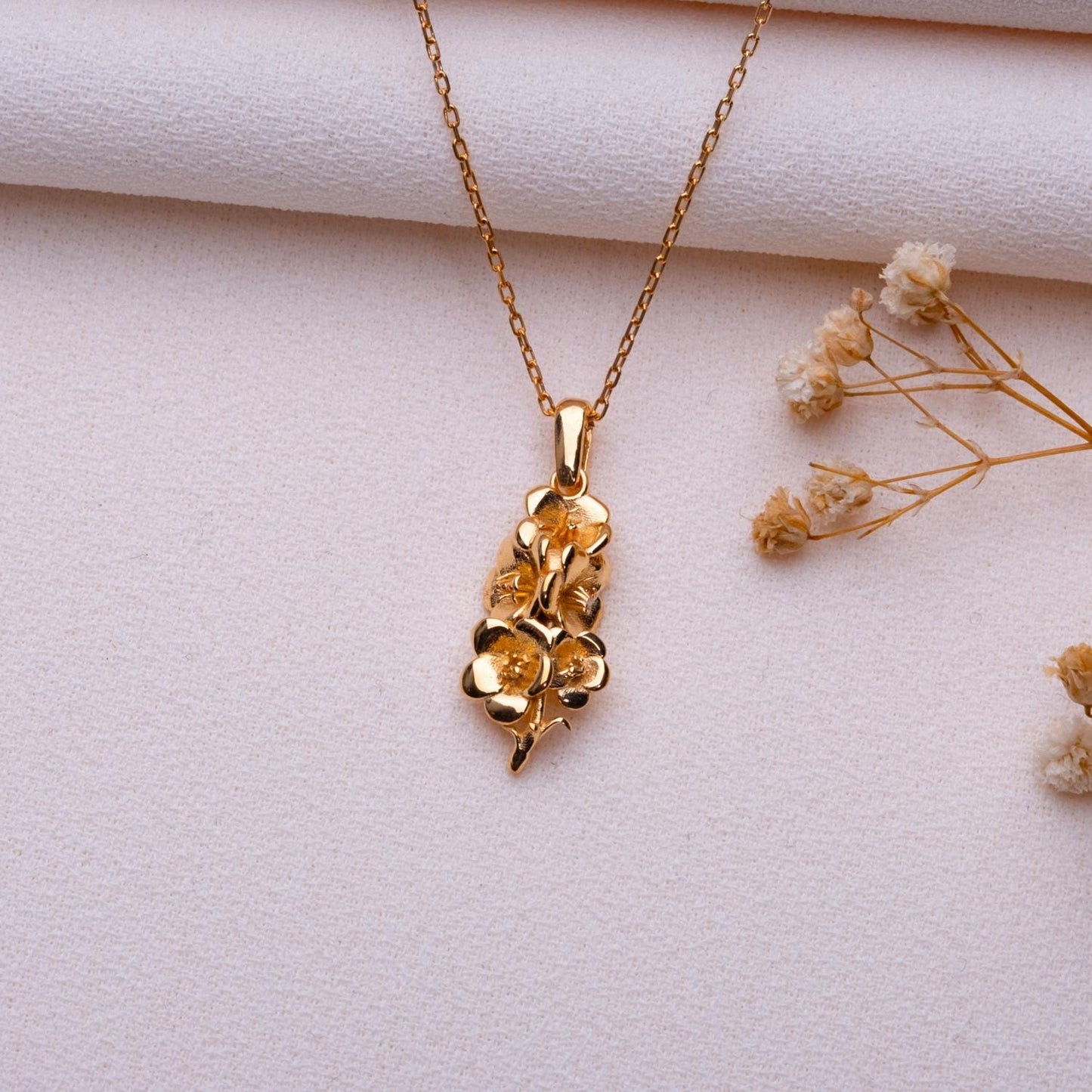 Larkspur Necklace,Birth Flower Pendant,Floral Birth Jewelry,Daisy Necklace,Mama Necklace,New Mom Necklace,Handmade 925 Sterling Silver Charm