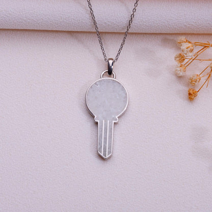 Moonstone Key Necklace –Gold Key Charm with Moonstone Pendant,Handmade Gemstone Jewelry,Crystal Necklace Gift for Her,Moonstone Jewelry Gift