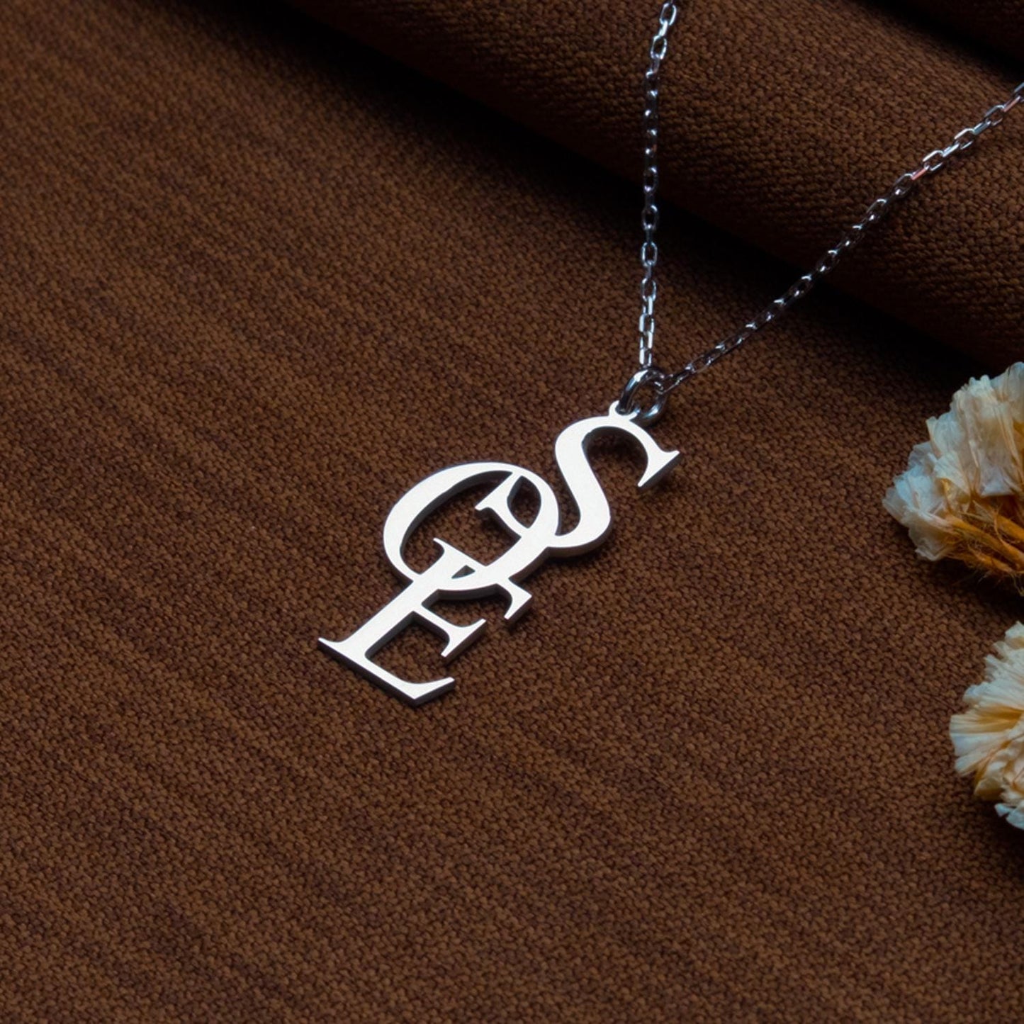 Vertical Initial Necklace–Custom Tag Pendant,Dainty Nameplate Jewelry,Personalized Initial Charm,Letter Necklace Gift for Her,Silver Jewelry