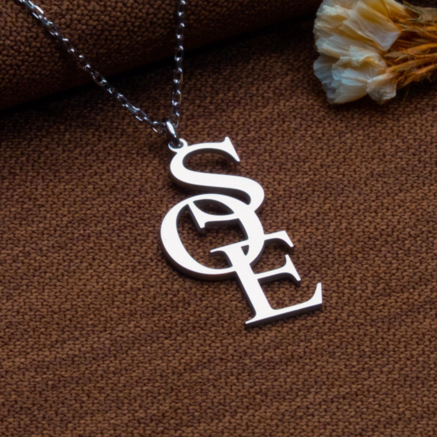 Vertical Initial Necklace–Custom Tag Pendant,Dainty Nameplate Jewelry,Personalized Initial Charm,Letter Necklace Gift for Her,Silver Jewelry